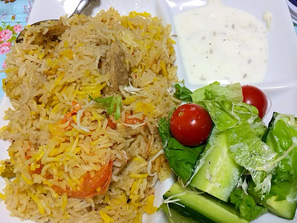 Chicken Pulao with Green Salad& Yoghurt|Eyecandyさん