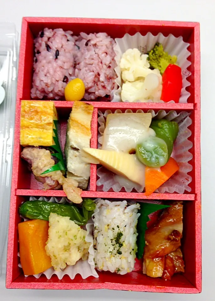 Bento con Arroz, Verduras y Huevo.|Loreleyさん