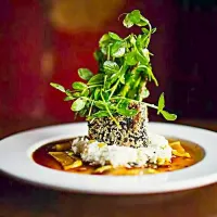 Snapdishの料理写真:Sesame crusted tuna, grilled leek sushi rice, citrus ponzu, micro pea shoots, ginger-miso vinaigrette|Austinさん