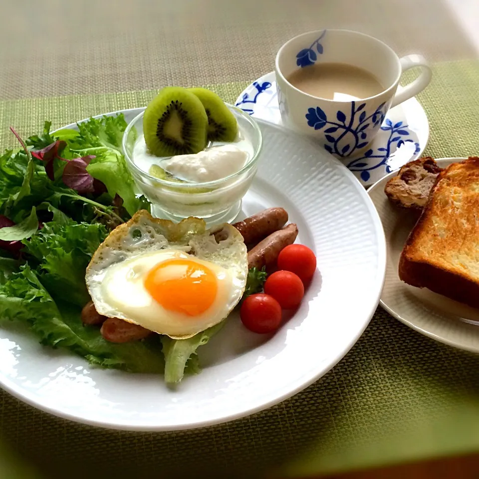 今日の朝ごはん|ぺんぎんさん