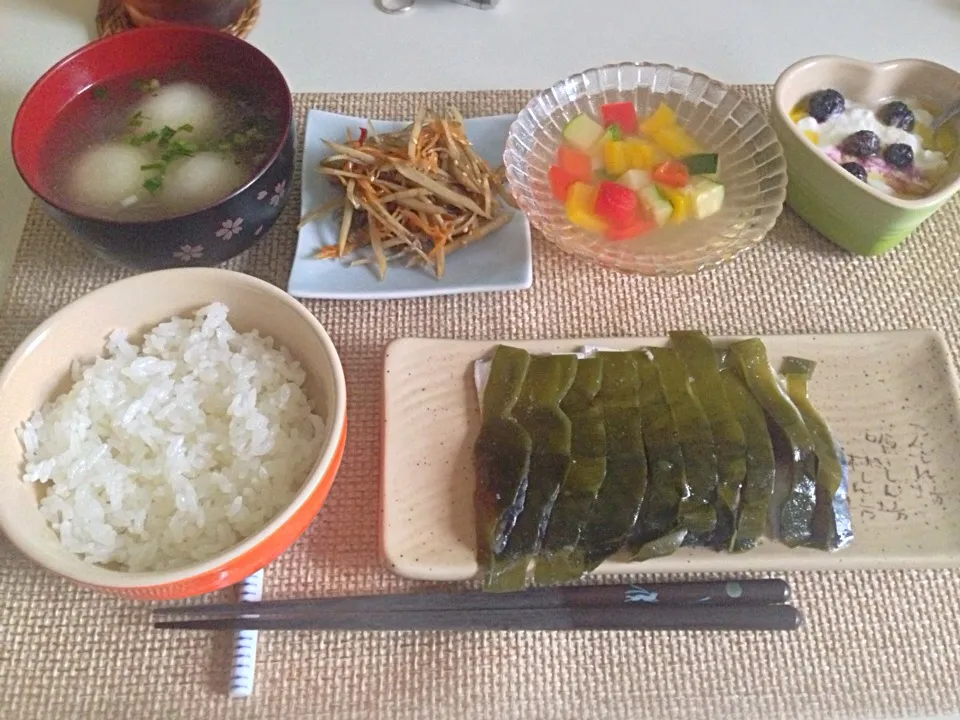 しめ鯖昆布締め きんぴら牛蒡 夏野菜のジュレ じゃが豚|にゃろめさん