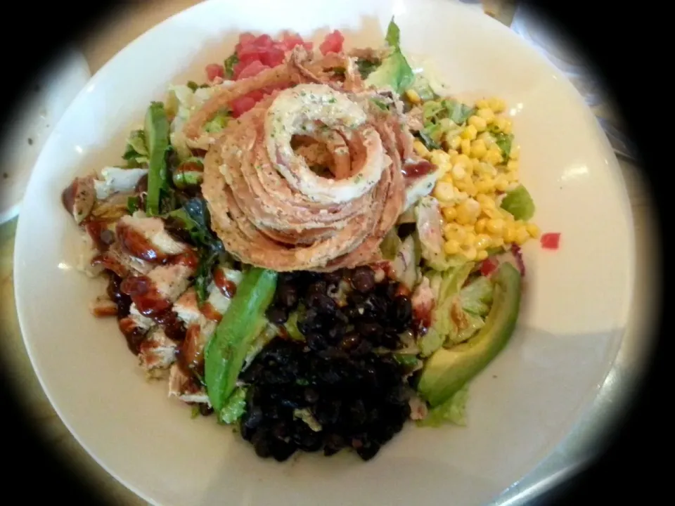 Snapdishの料理写真:Huge Chicken BBQ Ranch Salad from Cheesecake Factory and this is lunchtime size|Miyuさん