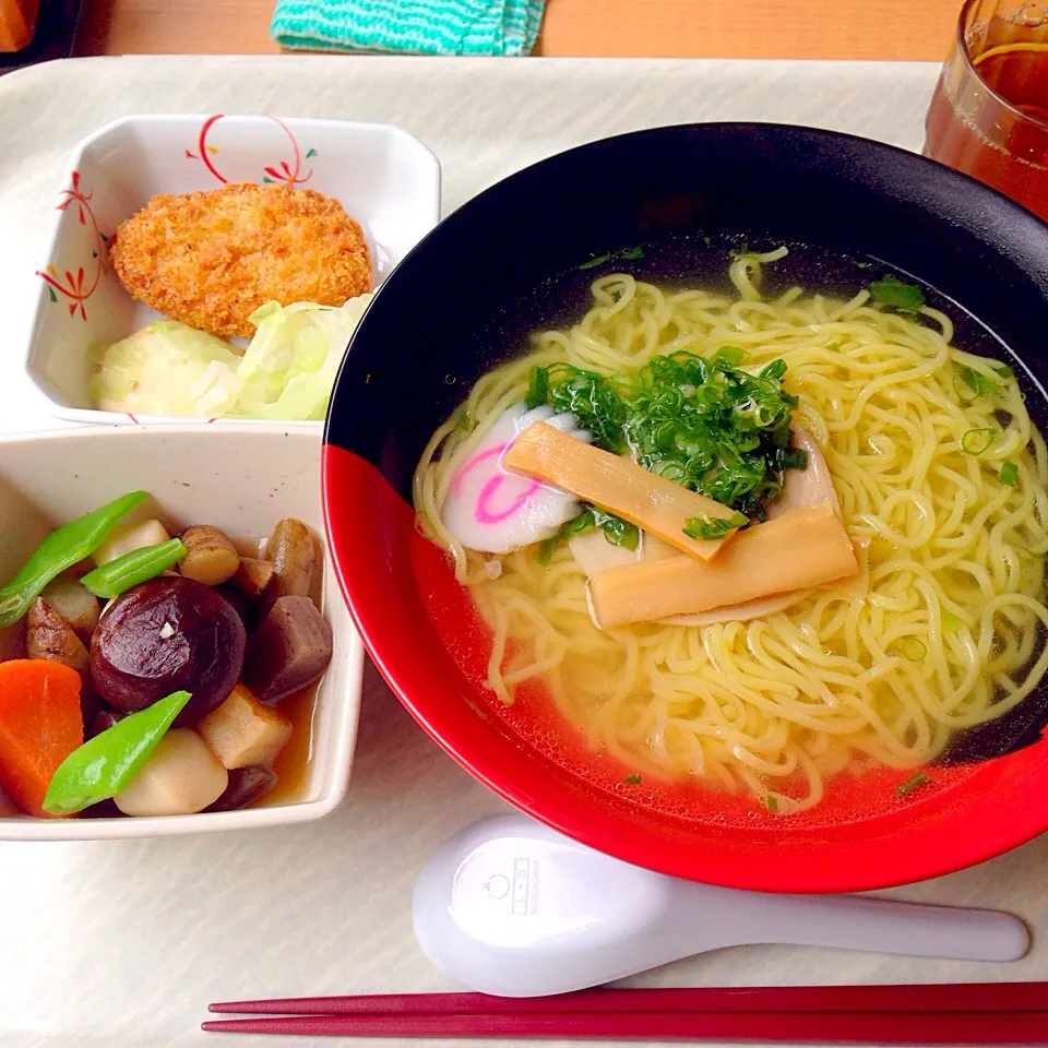 塩ラーメン、海老カツ、野菜旨煮|maixx ใหม่さん