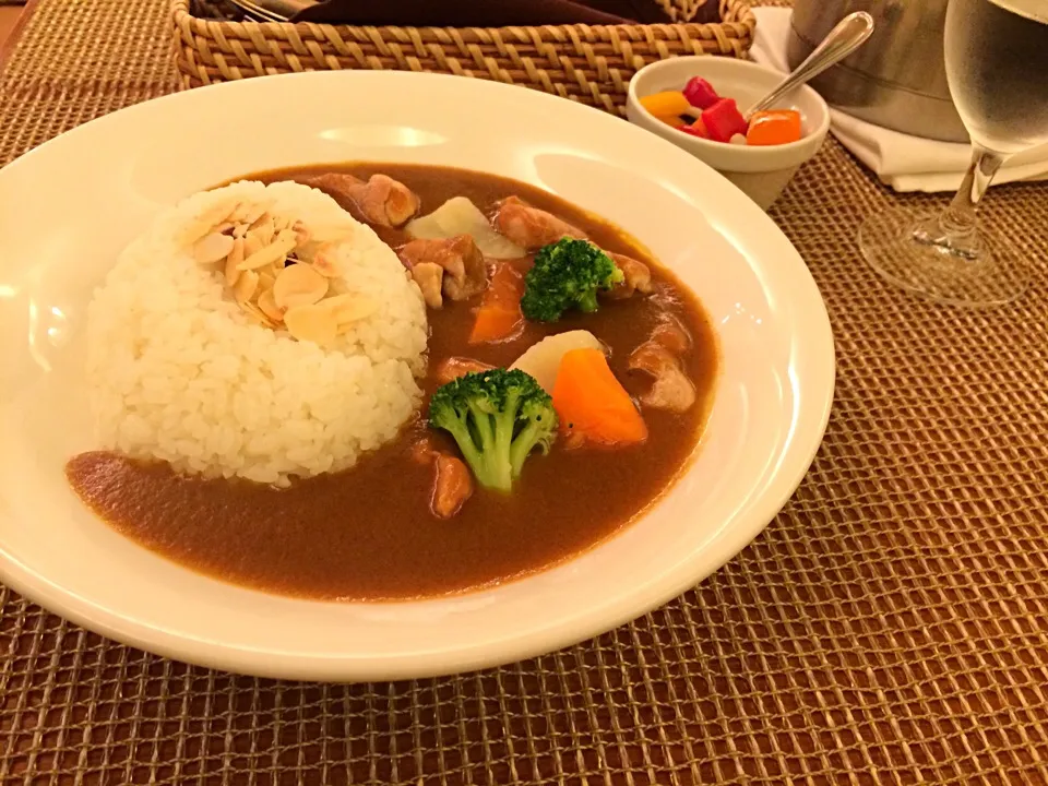 Snapdishの料理写真:Tops チキンと野菜カレー|yumipouさん