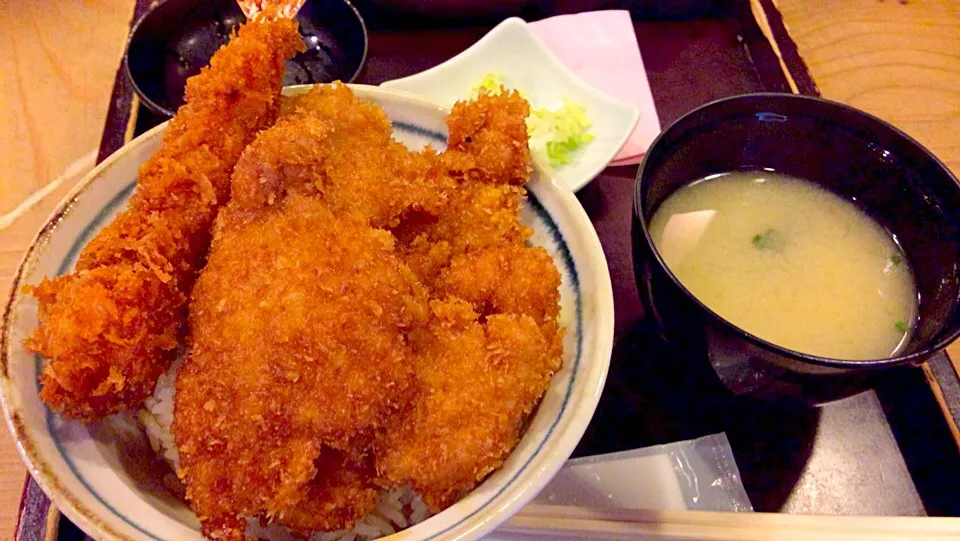 Snapdishの料理写真:新潟タレカツ丼|さよさん