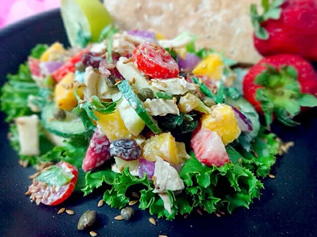 Strawberry Mango Chicken Salad|Mich Liowさん