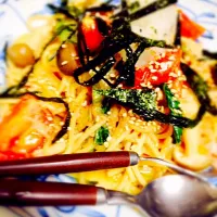 Snapdishの料理写真:【和食】ツナとトマトとキノコの和風パスタ꒰ ♡´∀`♡ ꒱ 🎶|美朱さん