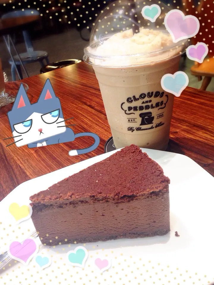 Snapdishの料理写真:CHocolate Moose & Nutella Latte|pimonpakさん