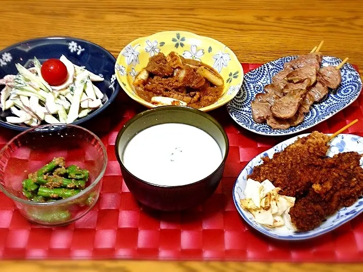 イカときゅうりのサラダ・いろんな子の炊いたの焼きネギとともに・心臓串・味噌串カツ・ビシソワーズ・モロッコいんげんの胡麻和え|美也子さん