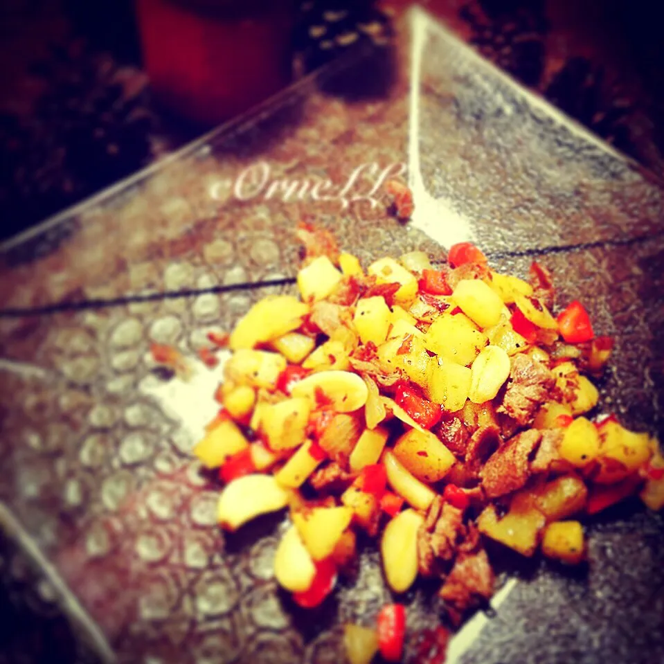 Baked potatoes with paprika.|Corneliaさん