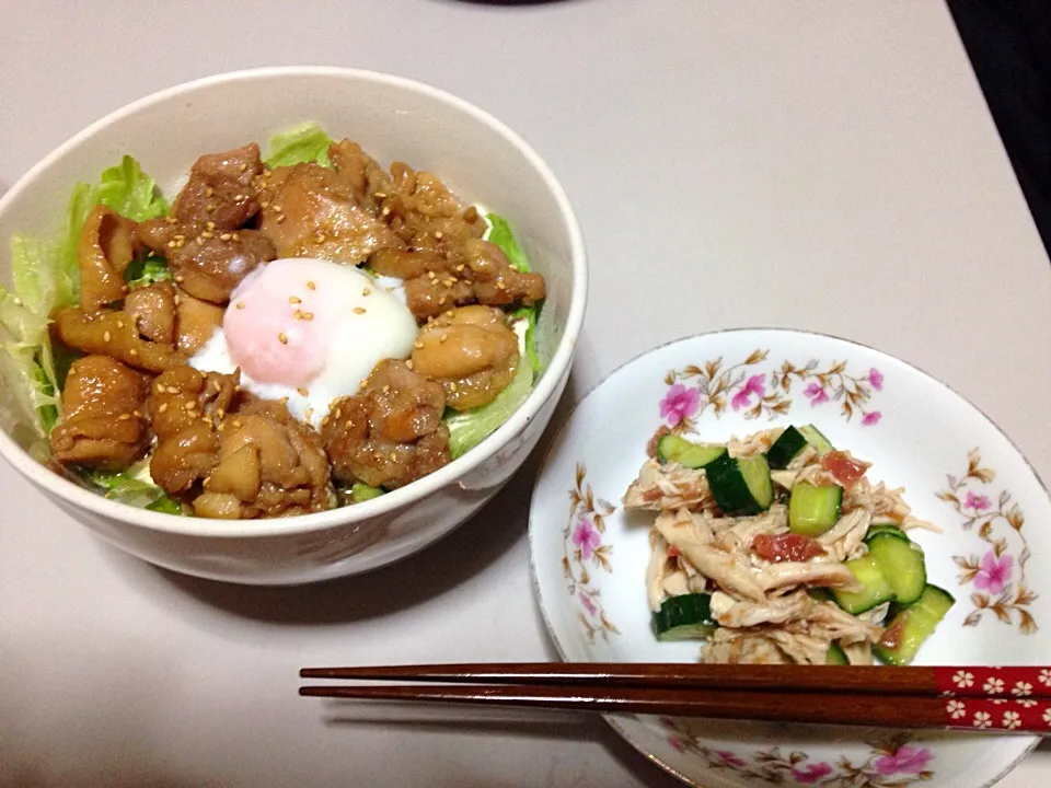 鶏ももの温玉丼、ささみときゅうりの梅肉和え|あっちゃんさん