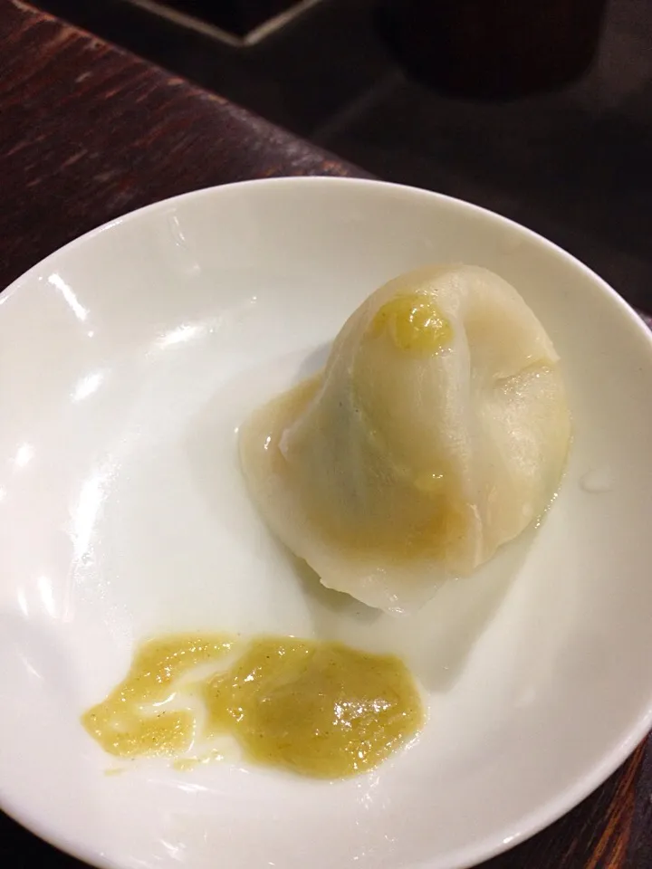 おまた 水餃子をお酢と柚子胡椒で。醤油以外で初めて食べた☆|としおさん