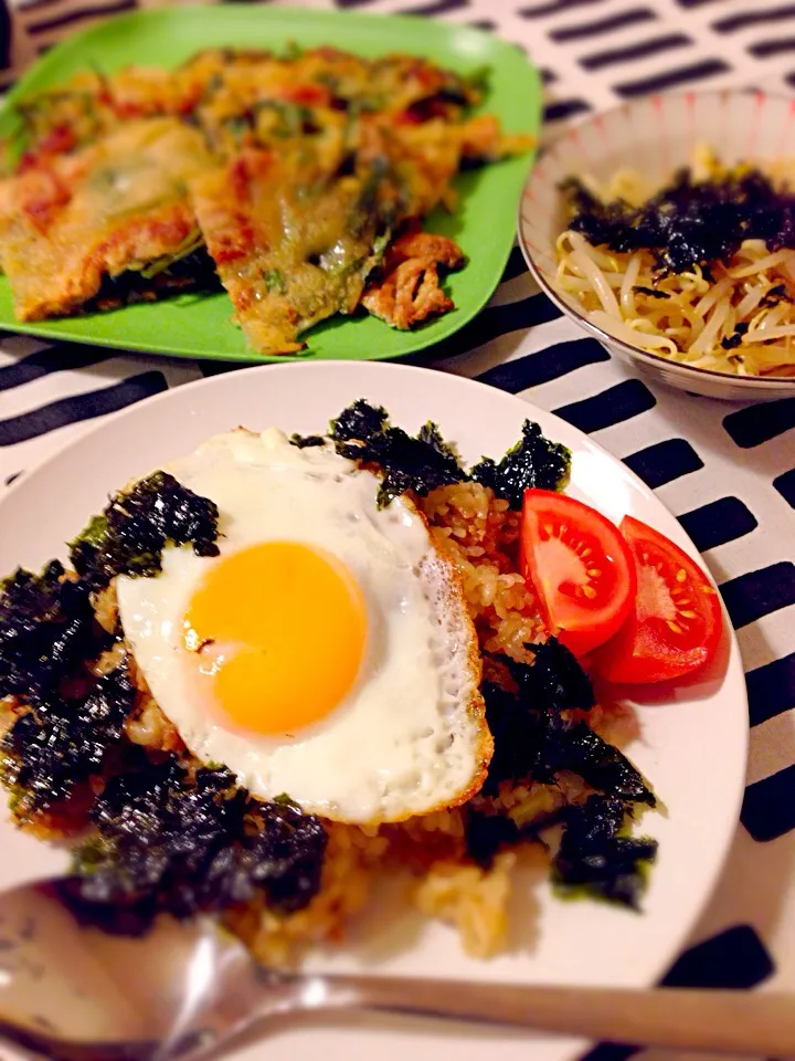 くららさんの料理 炊飯器de韓国風カルビ炒飯🍀豚ニラチヂミ🍀モヤシのナムル|mochaさん