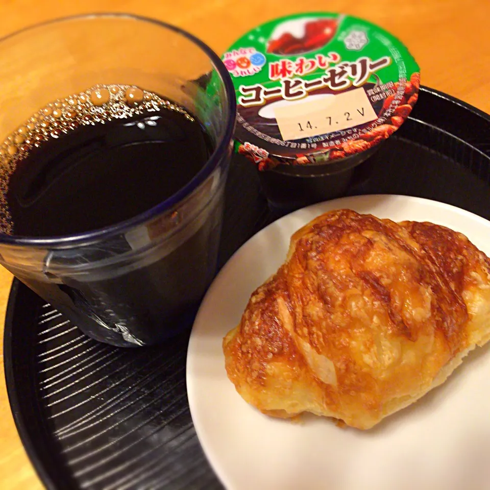 チーズパン コーヒーゼリー アイスコーヒー|さるさん