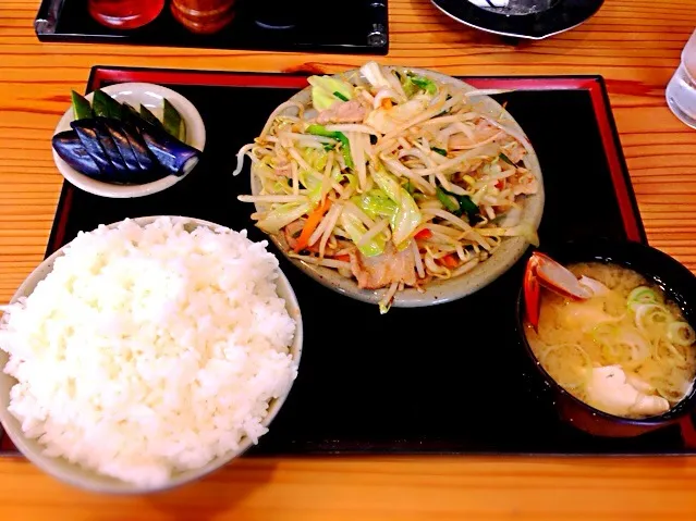 肉野菜炒め定食¥750@丸福 北浦和|ま〜ちんさん