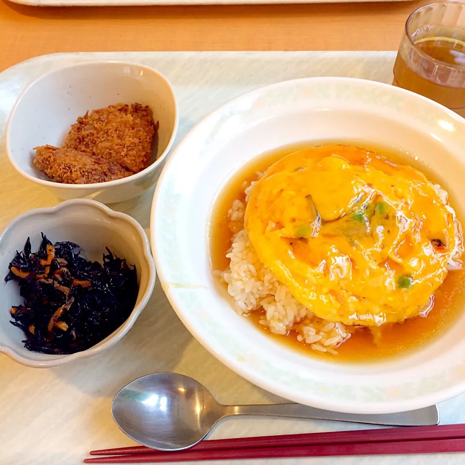 天津飯、ポークカツ、ひじき煮|maixx ใหม่さん