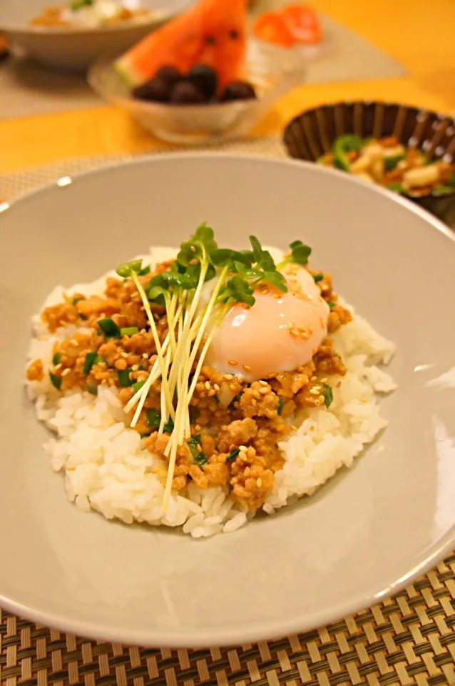 温玉とろりん肉味噌丼♫|ゆのこさん