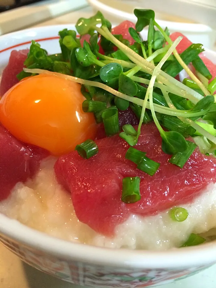 Snapdishの料理写真:マグとろろ丼♡|nokoさん