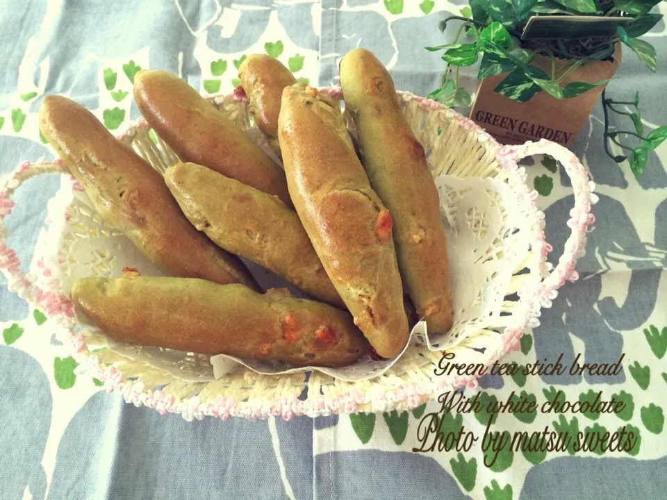 Green tea stick bread w white chocolate chips|Matsu sweetsさん