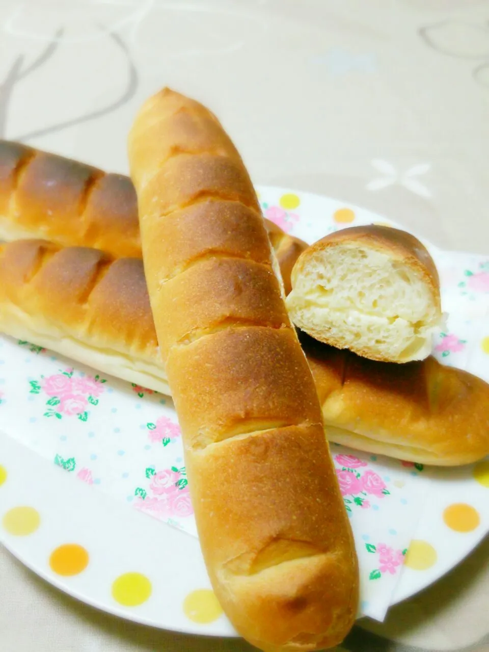 Snapdishの料理写真:ミルクフランス🍞✨ちょっと焦げた💦😩|ちはるさん