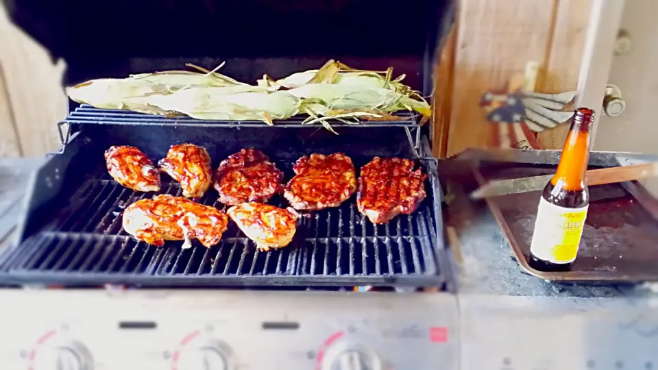 BBQ chicken and grilled in husk corn|tylerさん