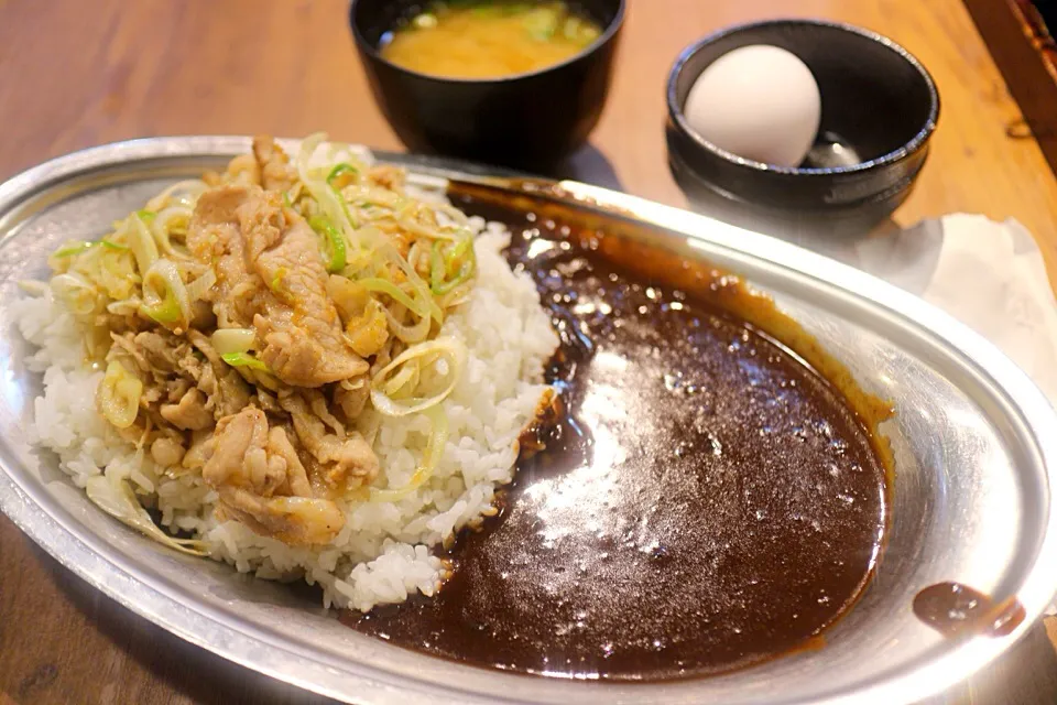 すたみな黒カレー|マハロ菊池さん