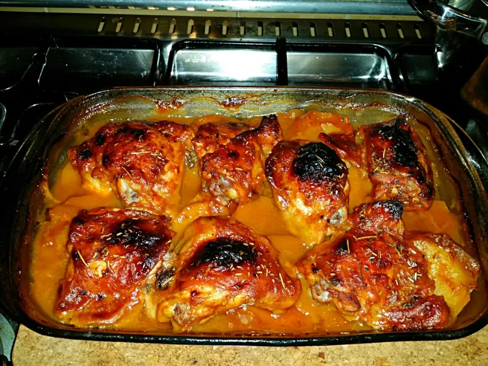 Snapdishの料理写真:after got off from the oven -- red chicken potato|SarahJayeさん