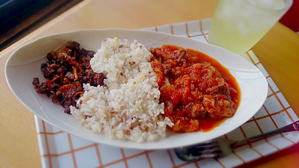 玄米で牛すじトマト煮込みカレー|のんさん