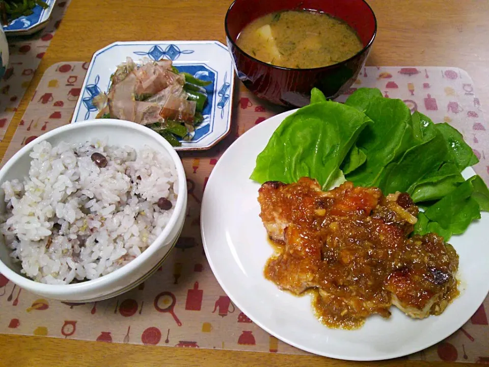 Snapdishの料理写真:７月１０日 にんにく玉ねぎチキン ピーマンの煮浸し じゃがいもと海苔のお味噌汁|いもこ。さん