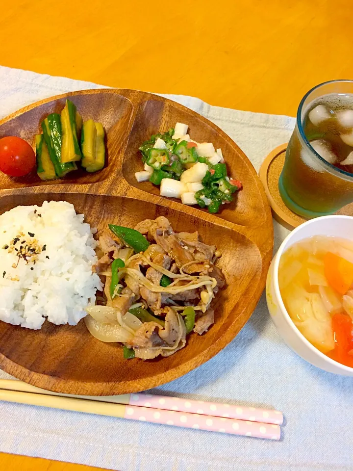 Snapdishの料理写真:肉野菜炒め定食♪|☆マミ☆さん