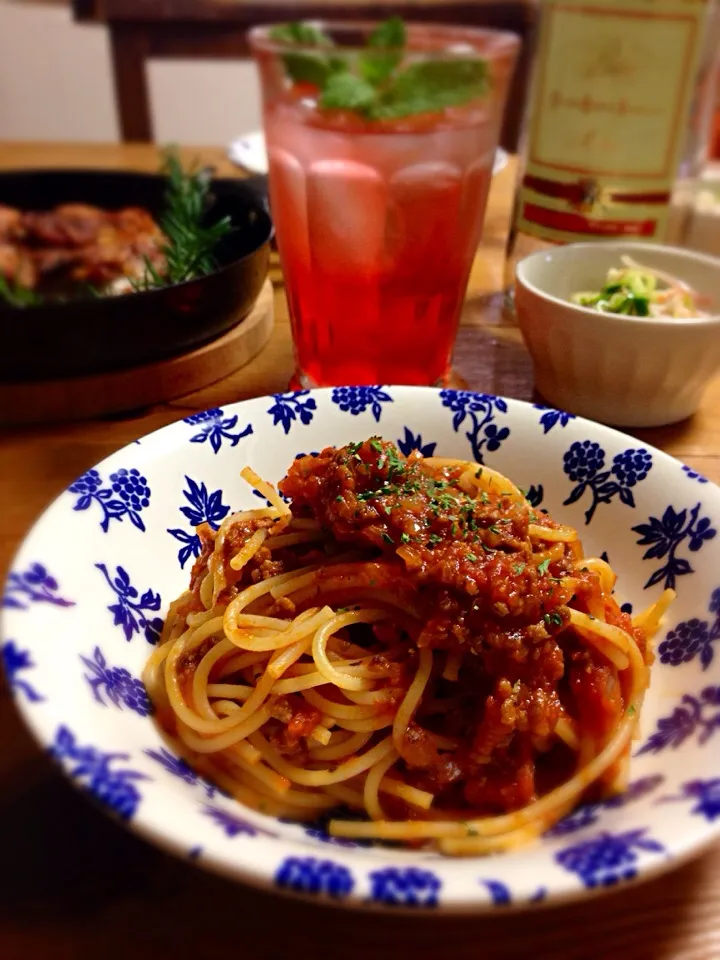 カンパリソーダとミートパスタ🍝|sato*さん