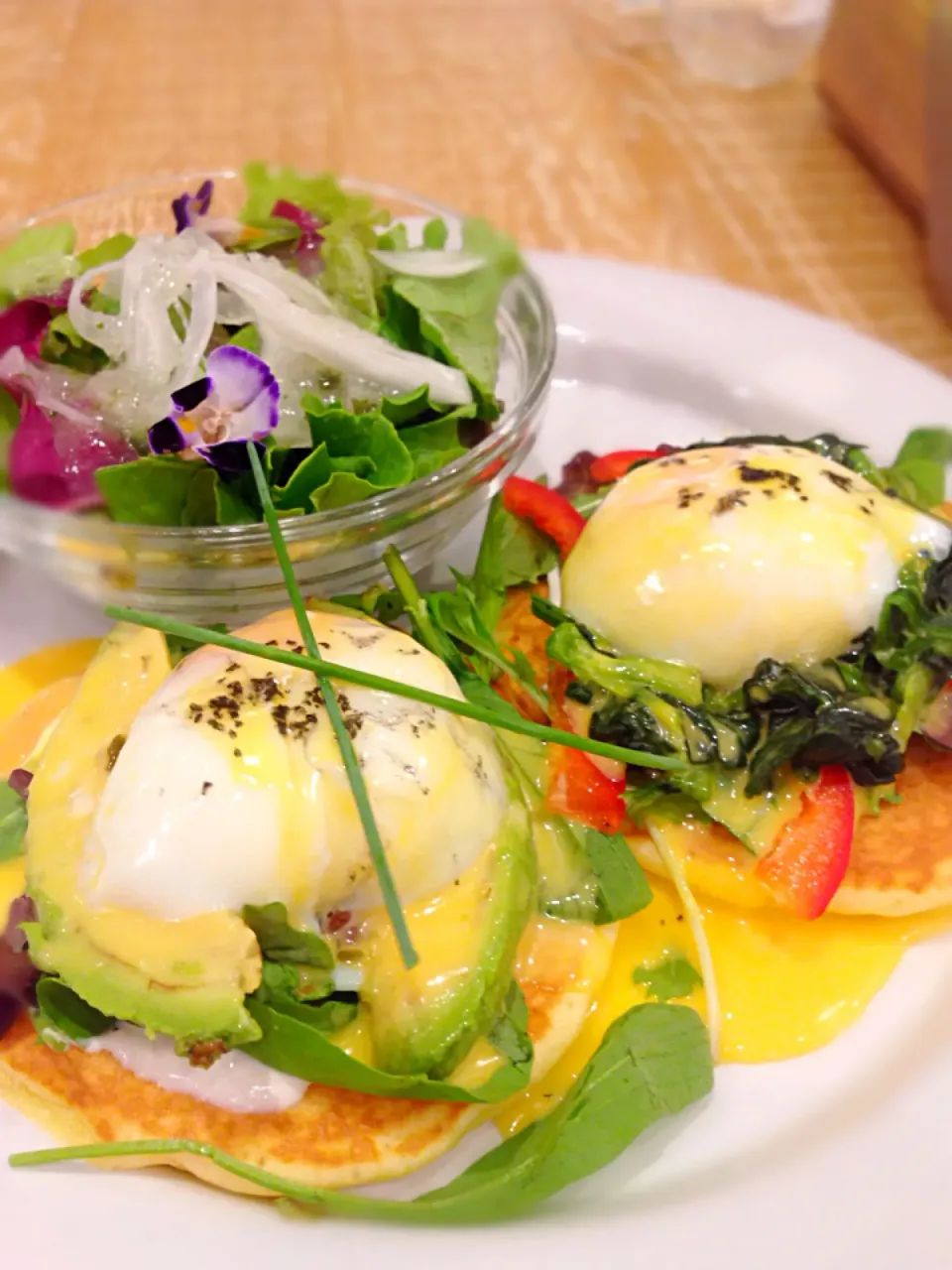 Snapdishの料理写真:Eggs Benedict :) just because feeling like it.|Tanuさん