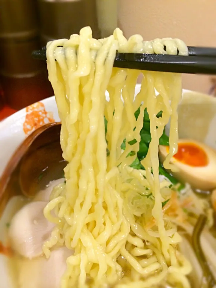 しろ八の平打ち縮れ麺|morimi32さん