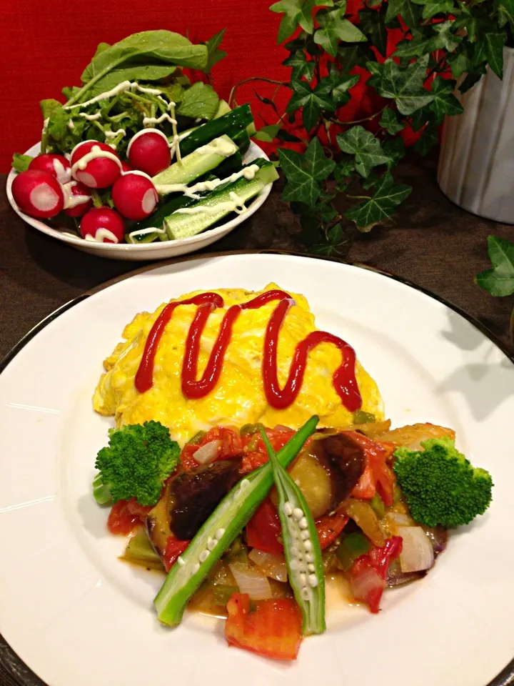 Snapdishの料理写真:オムライスと夏野菜🍅|みなさん