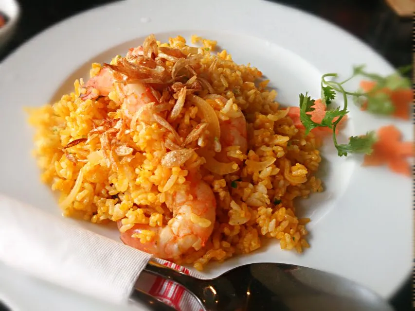 Com Chien Tom ＆ Trung ＝ Fried Rice with Shrimp ＆ Egg@ Trung Nguyen Cafe 83000ドン、およそ415円|quitaさん