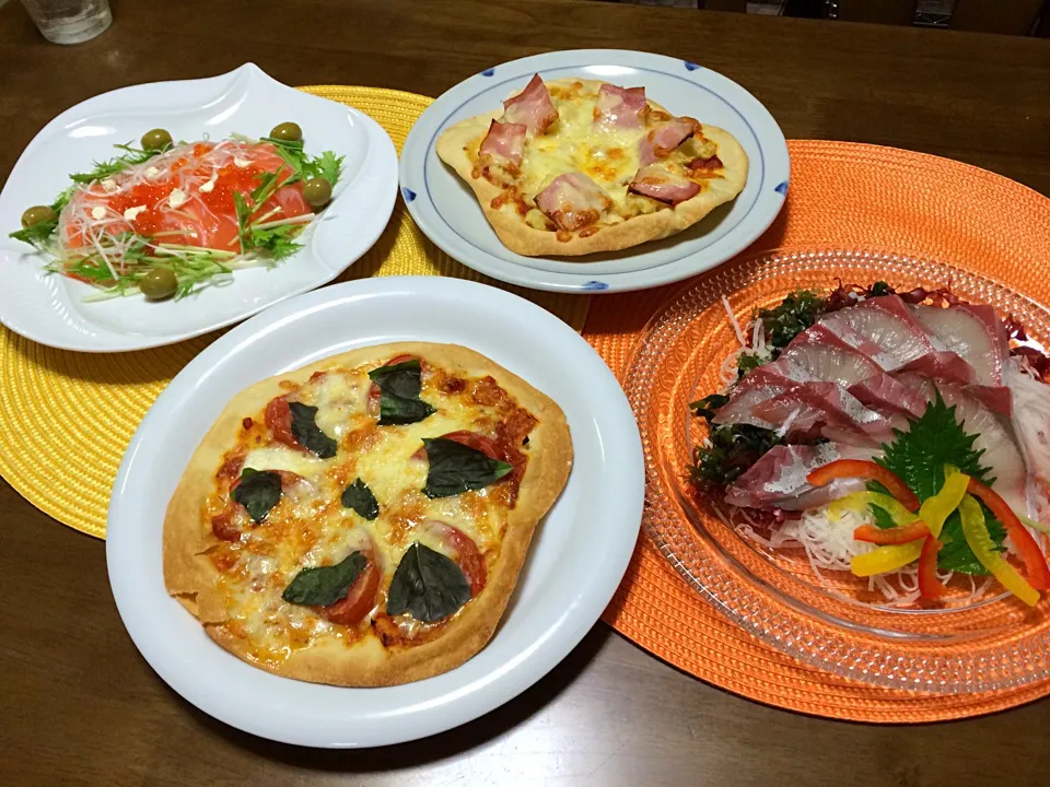 Snapdishの料理写真:手作りピッツァ&イタリアンな夕食|美樹さん