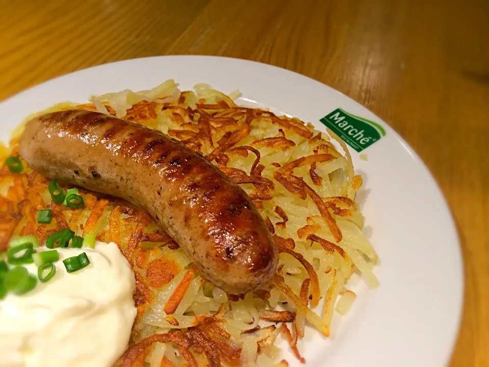 Snapdishの料理写真:Rosti with Garlic Sausage|Pelsia Yapさん