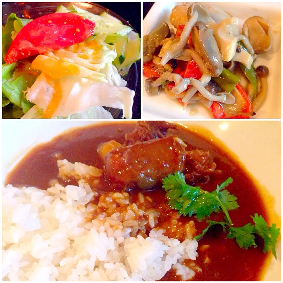 Snapdishの料理写真:Today's Dinner🍴ｻﾗﾀﾞ･ｸﾞﾘｰﾝｶﾚｰ･牛ﾃｰﾙｶﾚｰ|🌈Ami🍻さん