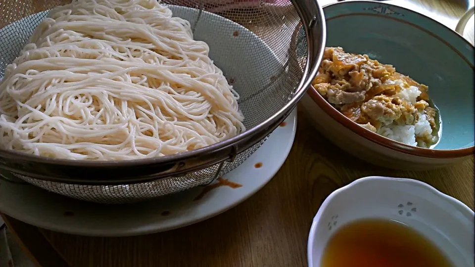 そうめんと昨日の他人丼☆|綾野剛さん