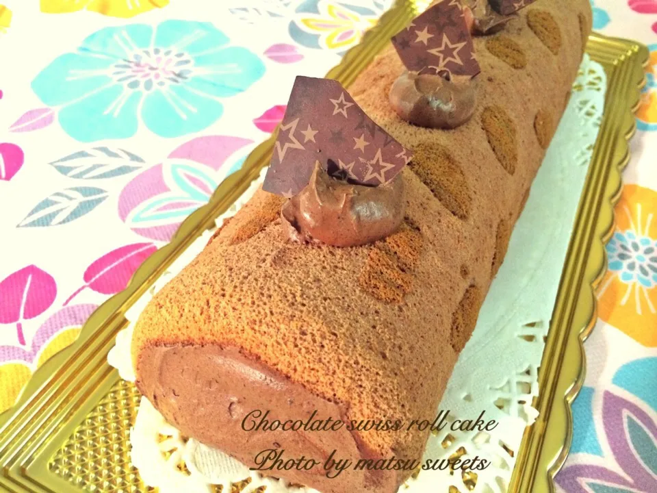 Chocolate Swiss roll cake|Matsu sweetsさん