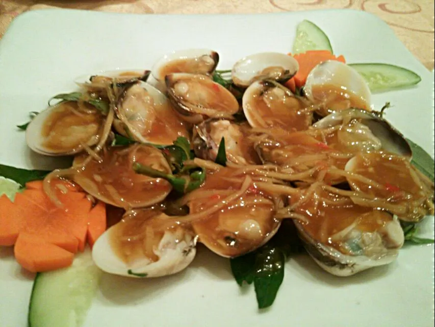 Steamed clams in ginger sauce@ Vietnamese House(^^)v、115000ドン、およそ600円(^з^)-☆|quitaさん