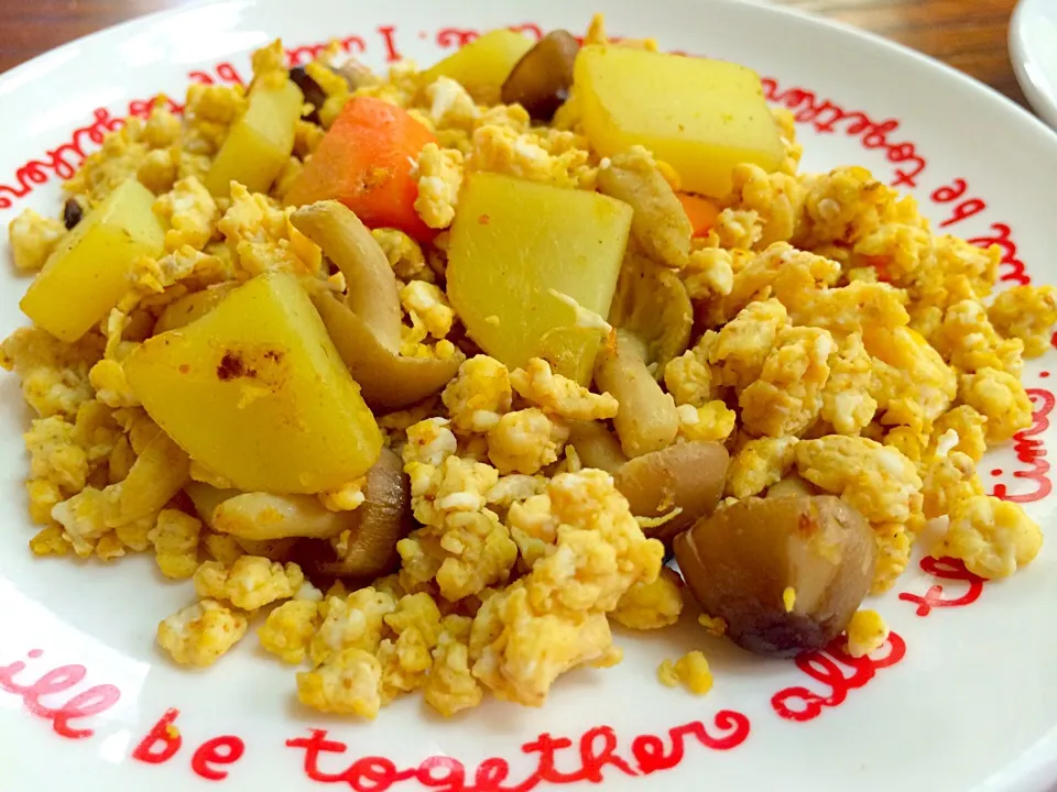 Snapdishの料理写真:野菜入りカレー風味炒り卵|ちささん