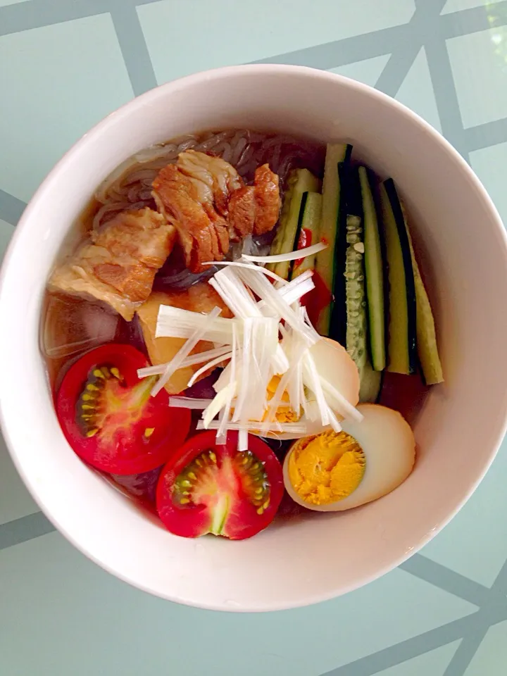 自家製煮豚と煮玉子入れた冷麺|tomihahaさん