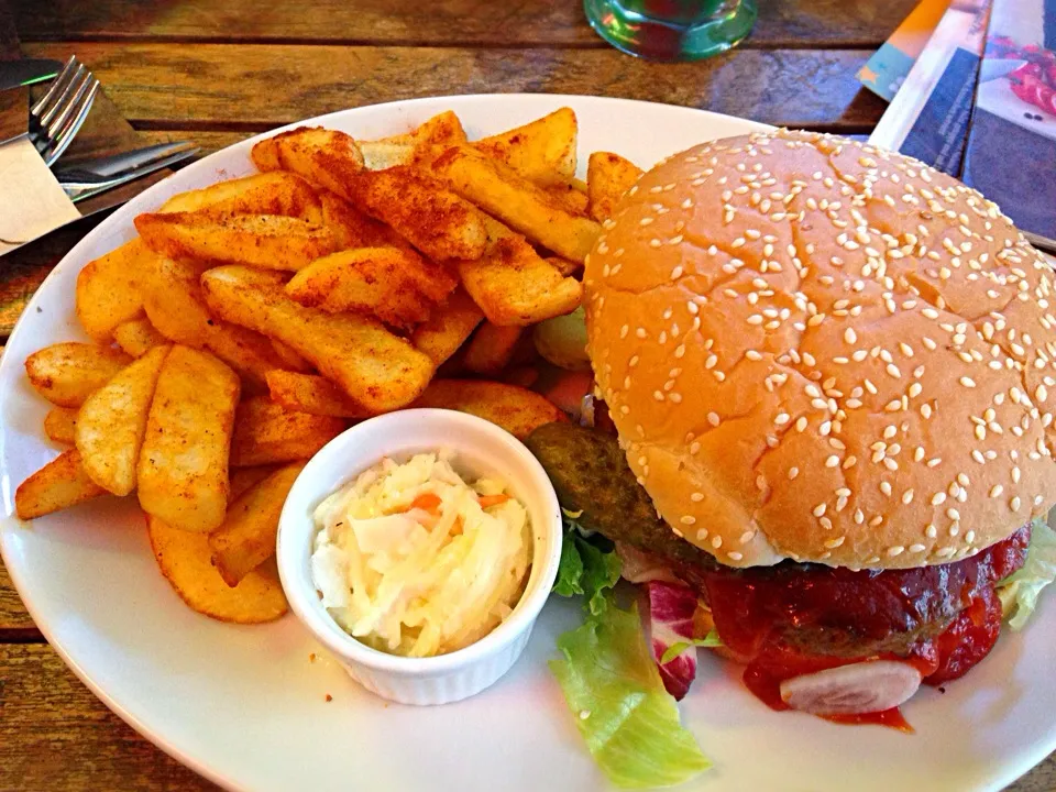 Classic Burger at Louisiana|Fujiko Toyohashiさん