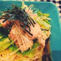 Snapdishの料理写真:やわらか蒸し鶏のぶっかけそうめん|Hippoooさん