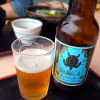 Snapdishの料理写真:コクあり、ちょっとフルーティーな江の島ビール。うまい。|よしかずさん