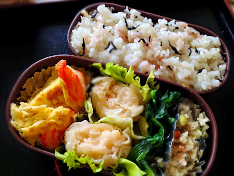 娘の弁当 ひじき梅おこわ かに玉 シュウマイ チンゲン菜ソテー  おから|まった ゆうゆうさん