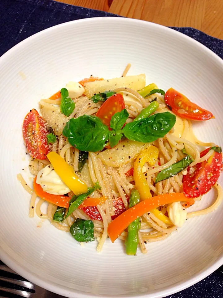 Peach and fresh vegetable and mozzarella cheese cold pasta|Kumigarさん