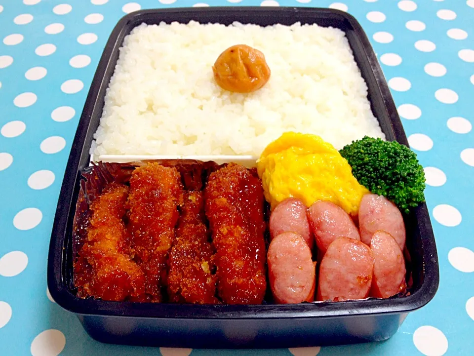 Chicken Mayonnaise cutlet, minced meat omelet & fried sausages on lunch box|Liezlさん