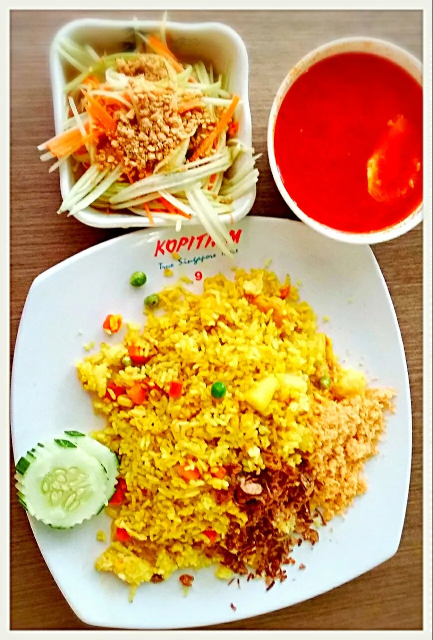 pineapple fried rice, green mango salad, tom yum soup...|princessjoさん